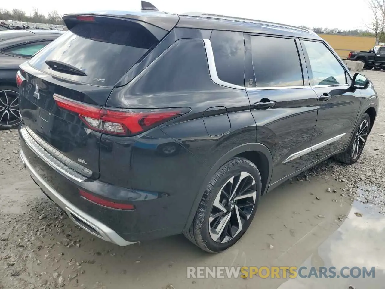 3 Photograph of a damaged car JA4J4VA80PZ019058 MITSUBISHI OUTLANDER 2023