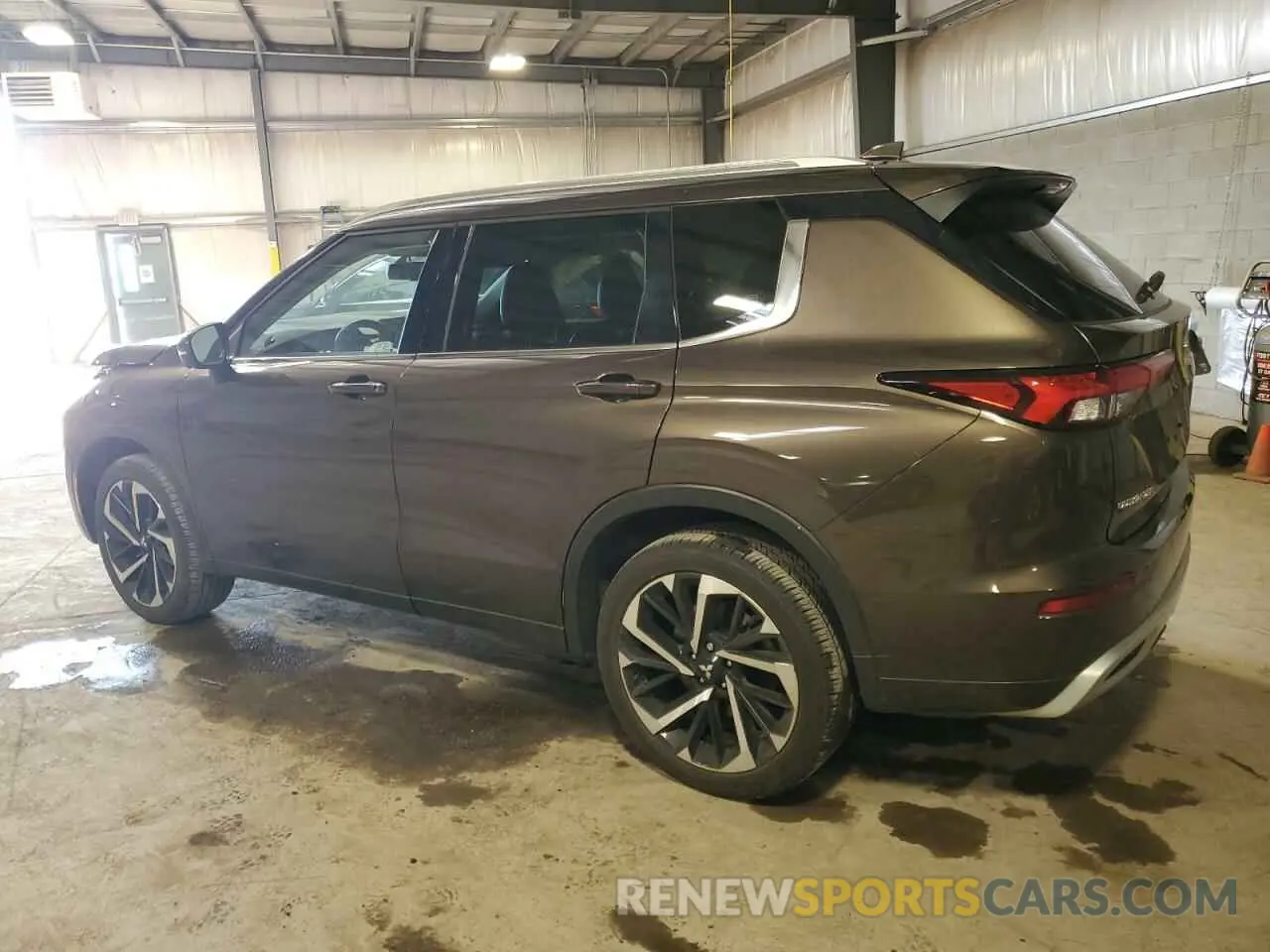 2 Photograph of a damaged car JA4J4VA82PZ024021 MITSUBISHI OUTLANDER 2023