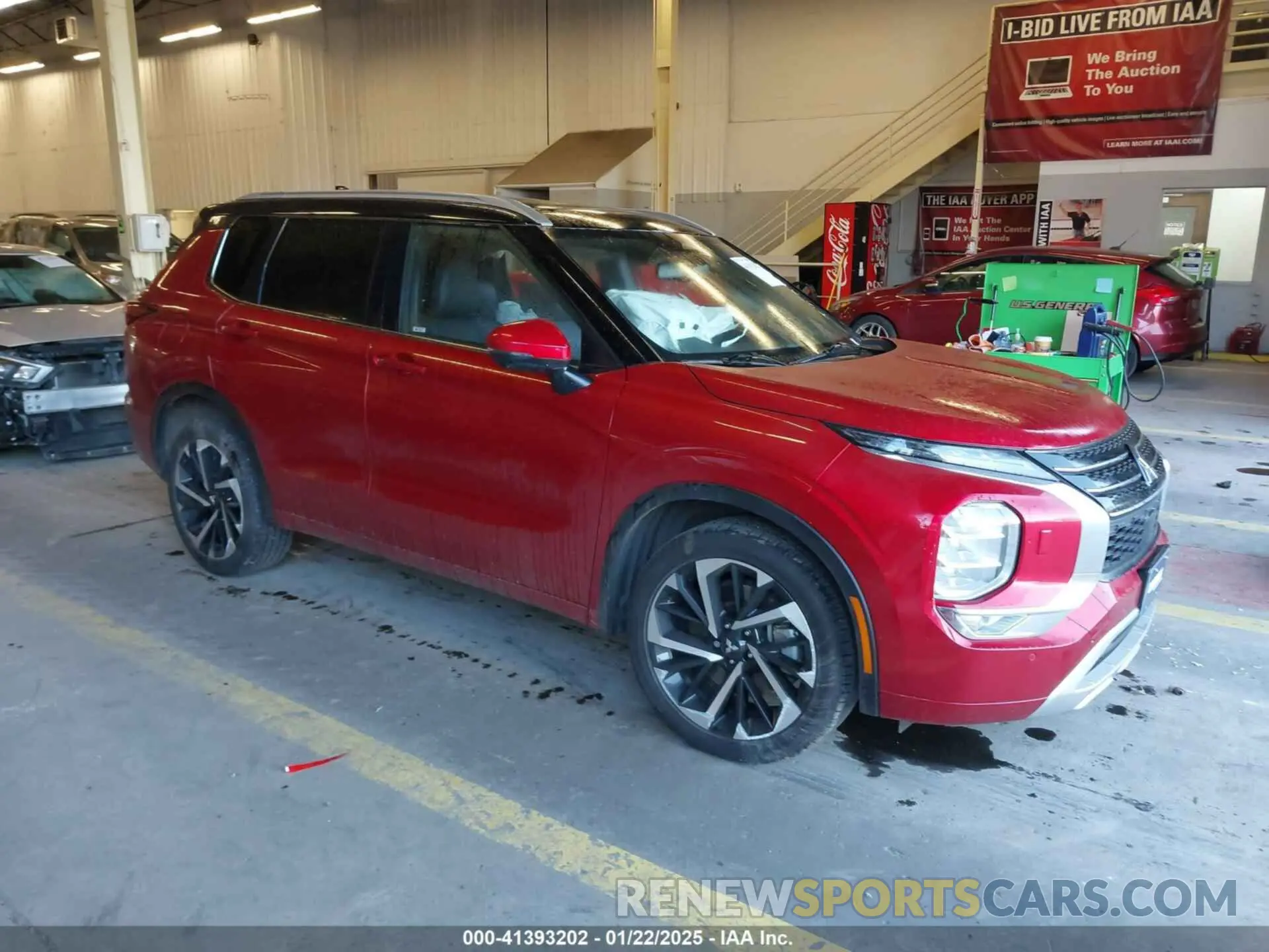 1 Фотография поврежденного автомобиля JA4J4VA86PZ007318 MITSUBISHI OUTLANDER 2023