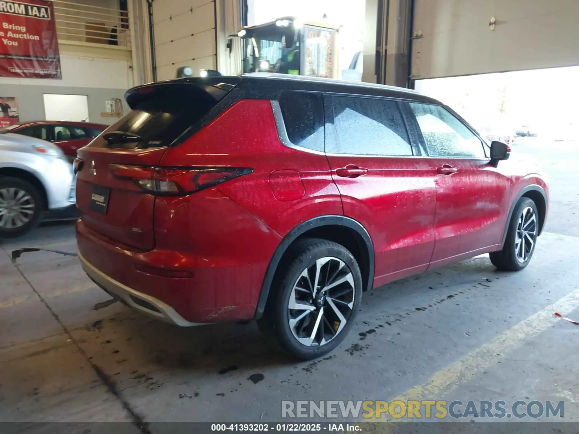 4 Фотография поврежденного автомобиля JA4J4VA86PZ007318 MITSUBISHI OUTLANDER 2023