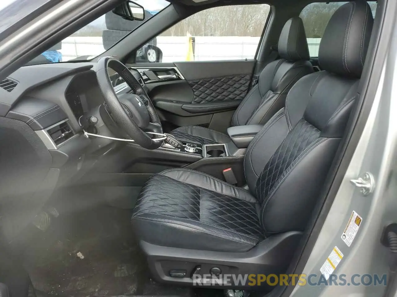 7 Фотография поврежденного автомобиля JA4J4VA86PZ008968 MITSUBISHI OUTLANDER 2023