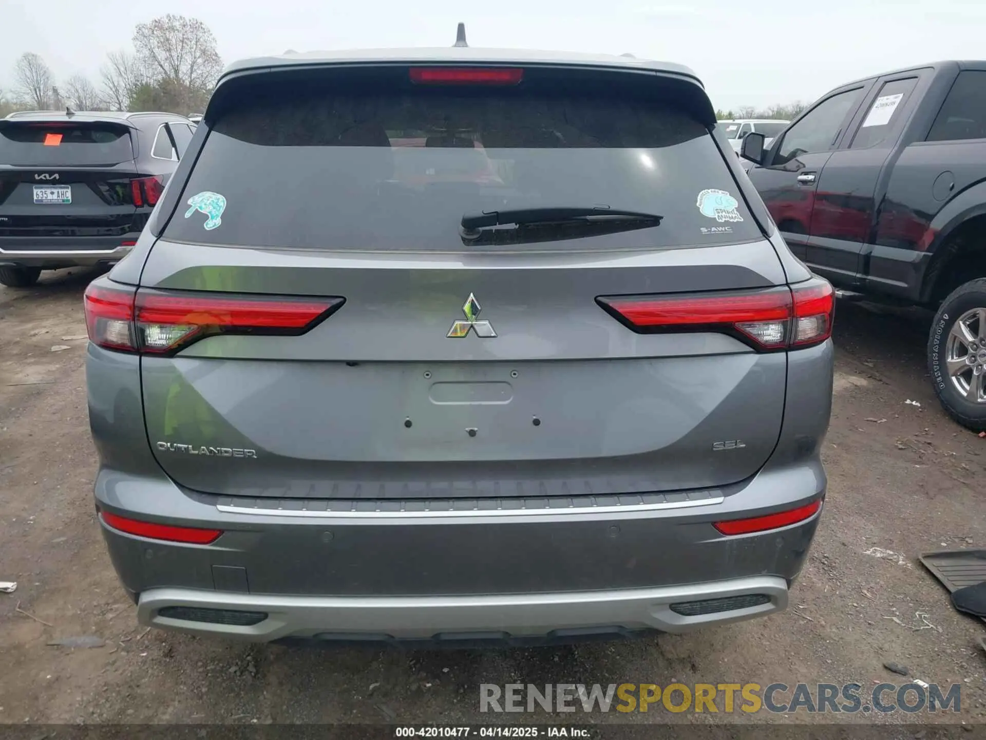 16 Photograph of a damaged car JA4J4VA87PZ031997 MITSUBISHI OUTLANDER 2023