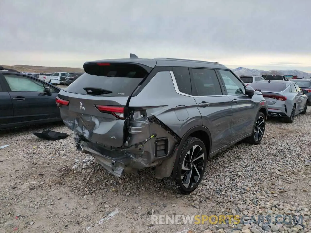 3 Фотография поврежденного автомобиля JA4J4VA89PZ048302 MITSUBISHI OUTLANDER 2023