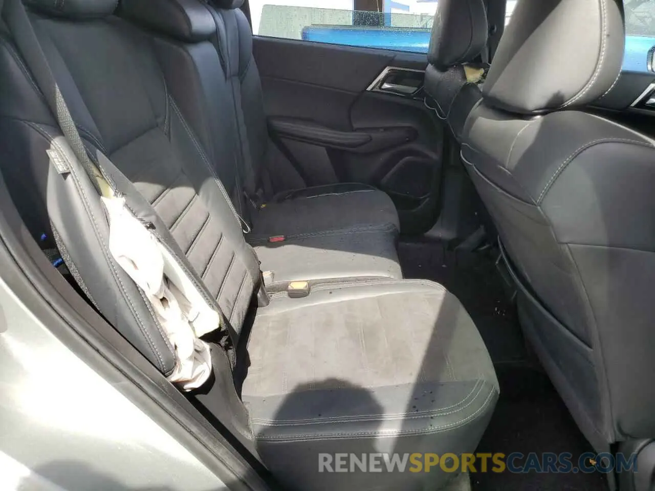 10 Photograph of a damaged car JA4T5UA93PZ047168 MITSUBISHI OUTLANDER 2023