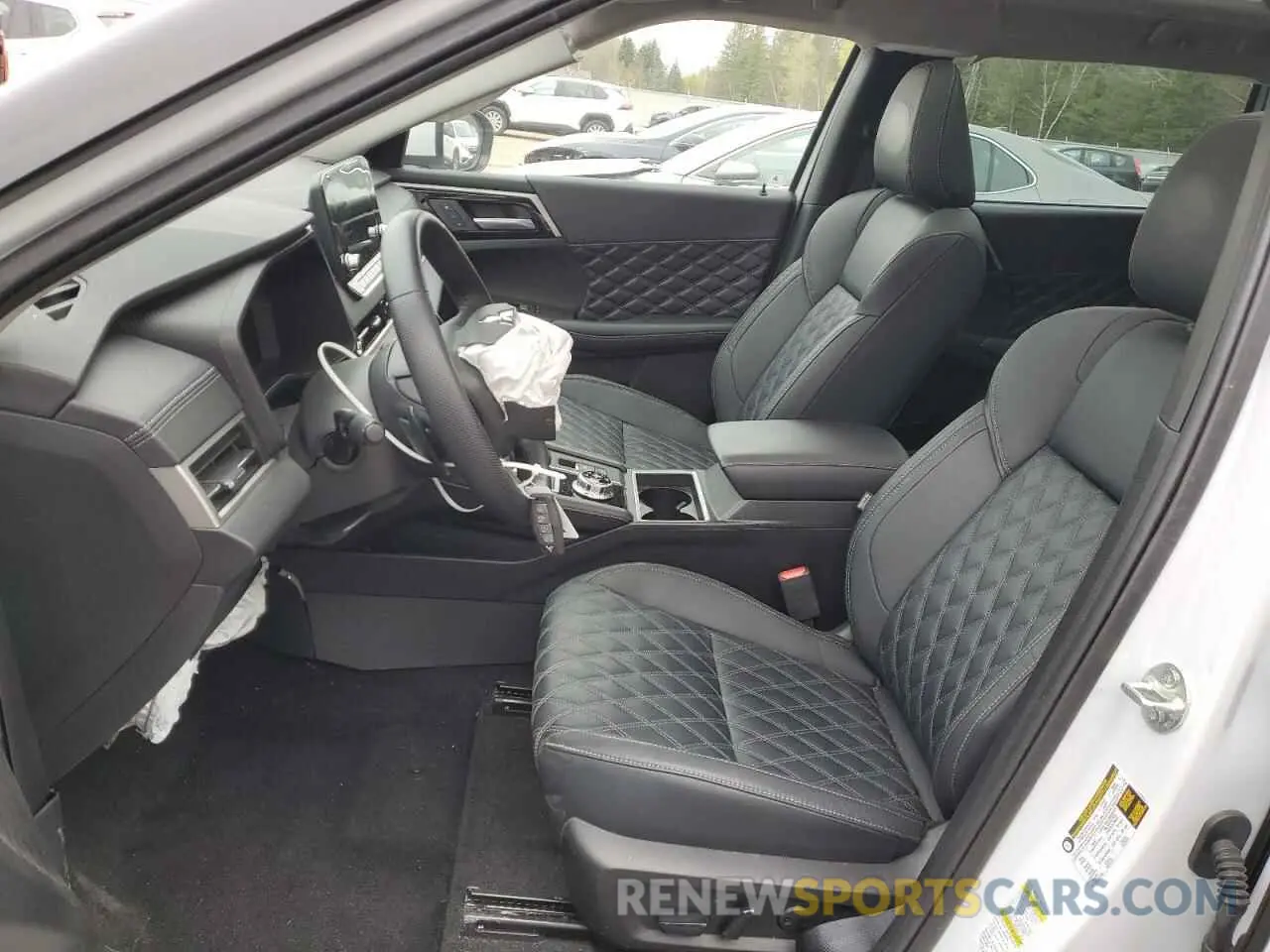 7 Photograph of a damaged car JA4T5UA97PZ618998 MITSUBISHI OUTLANDER 2023