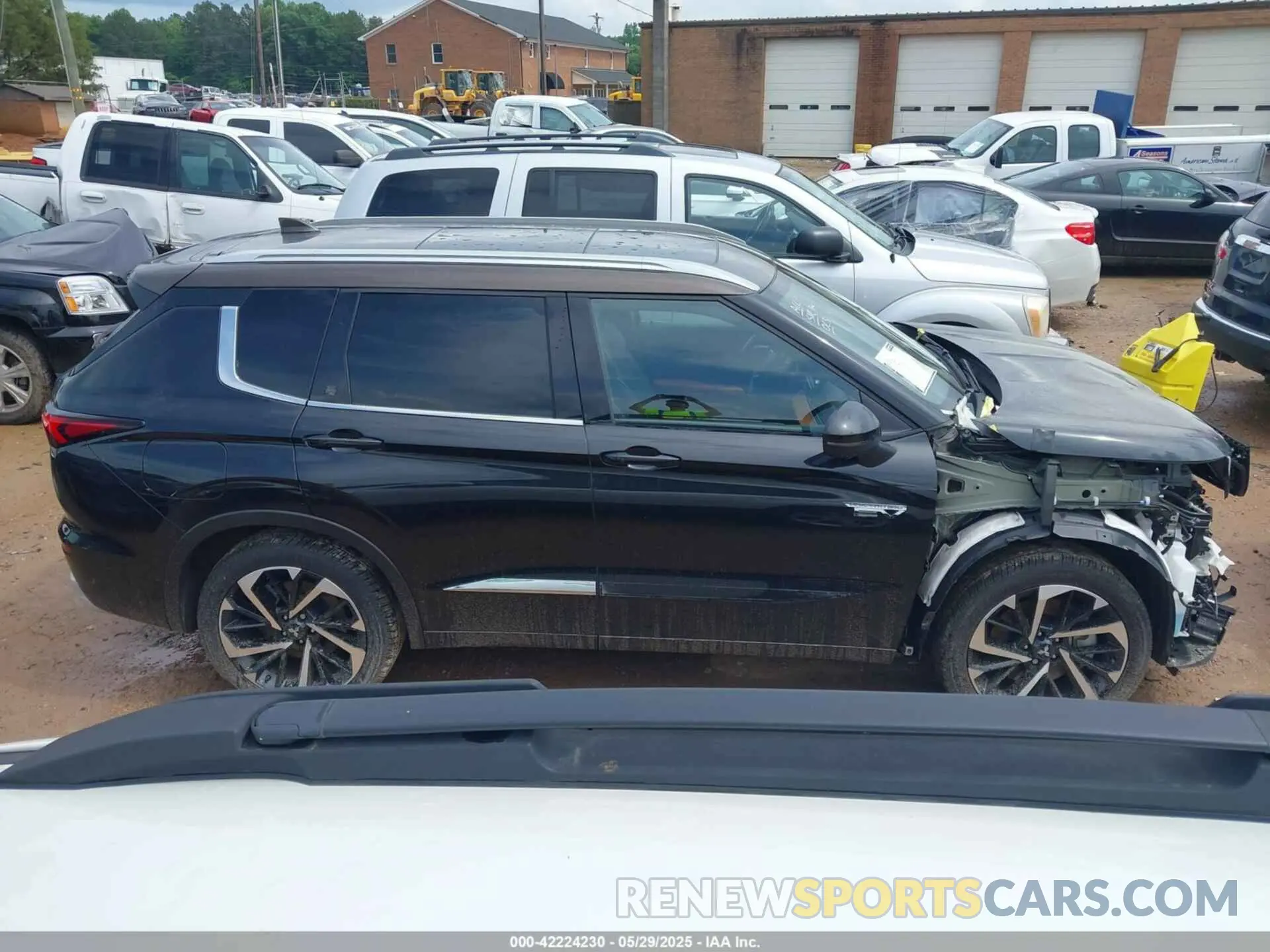 13 Фотография поврежденного автомобиля JA4T5VA90PZ034013 MITSUBISHI OUTLANDER 2023