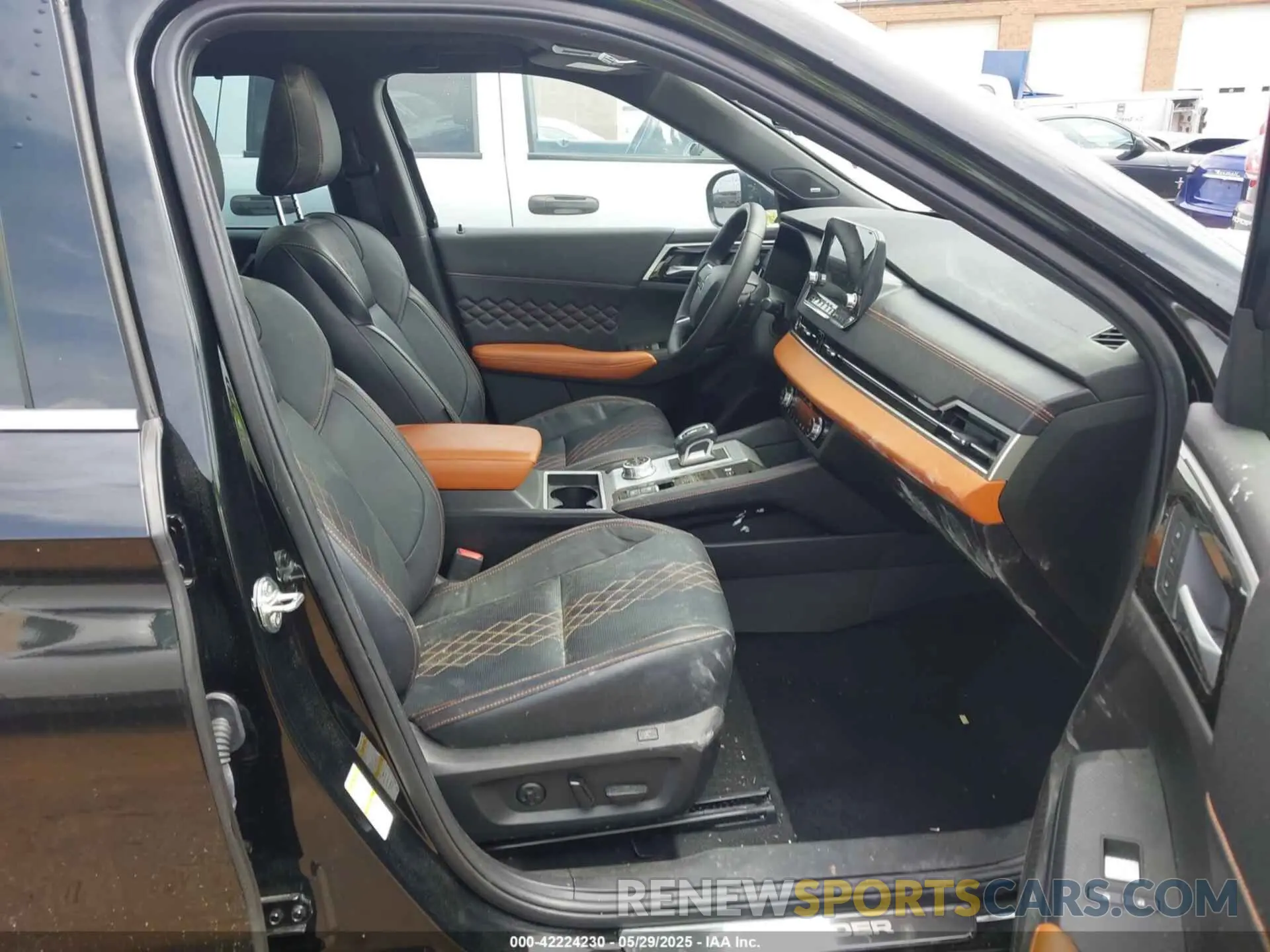 5 Фотография поврежденного автомобиля JA4T5VA90PZ034013 MITSUBISHI OUTLANDER 2023