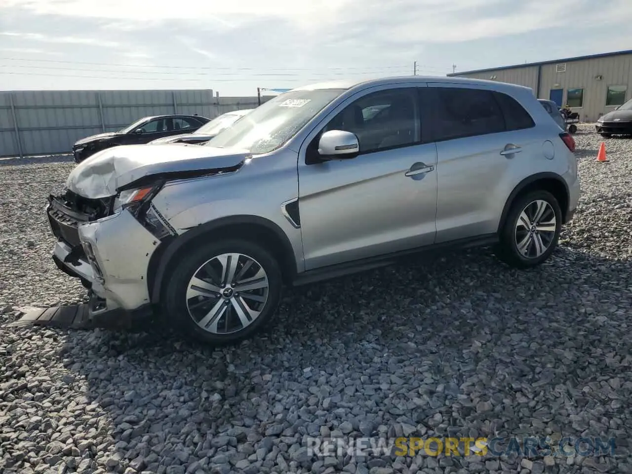 1 Фотография поврежденного автомобиля JA4ARUAU2RU019233 MITSUBISHI OUTLANDER 2024