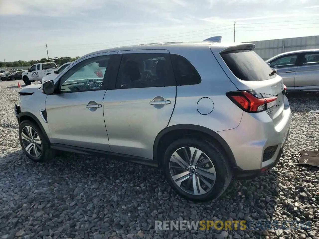 2 Фотография поврежденного автомобиля JA4ARUAU2RU019233 MITSUBISHI OUTLANDER 2024