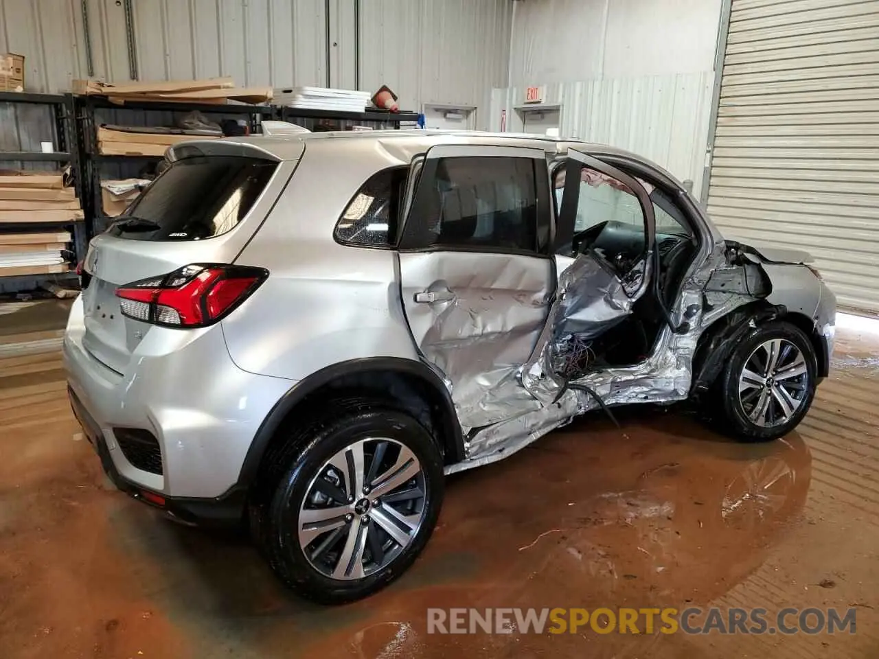 3 Фотография поврежденного автомобиля JA4ARUAU4RU008010 MITSUBISHI OUTLANDER 2024