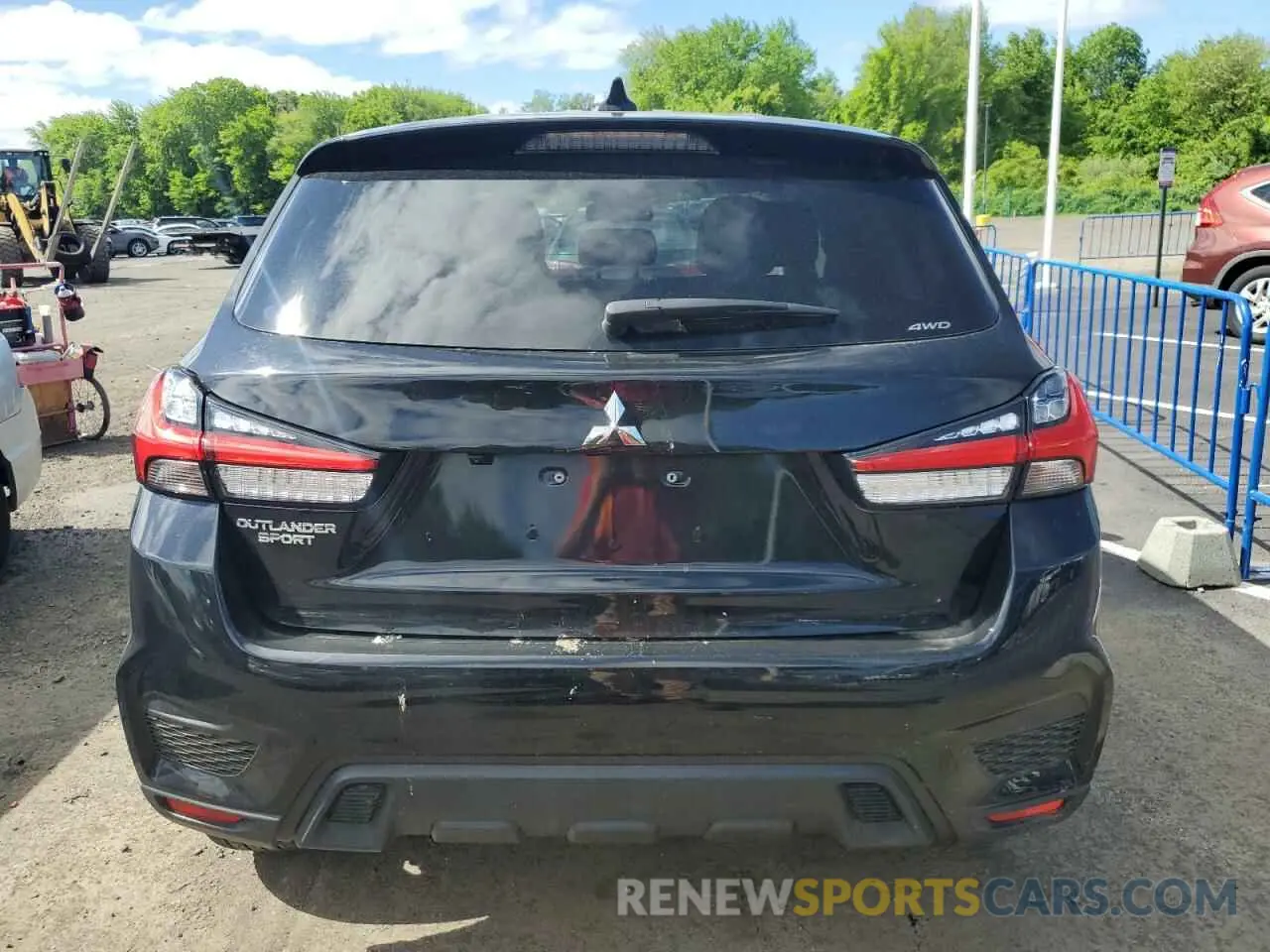 6 Photograph of a damaged car JA4ARUAU4RU014504 MITSUBISHI OUTLANDER 2024