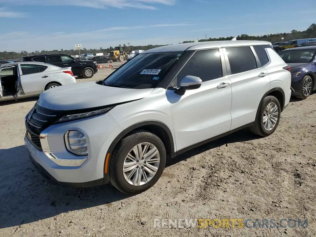 1 Фотография поврежденного автомобиля JA4J3UA84RZ080459 MITSUBISHI OUTLANDER 2024