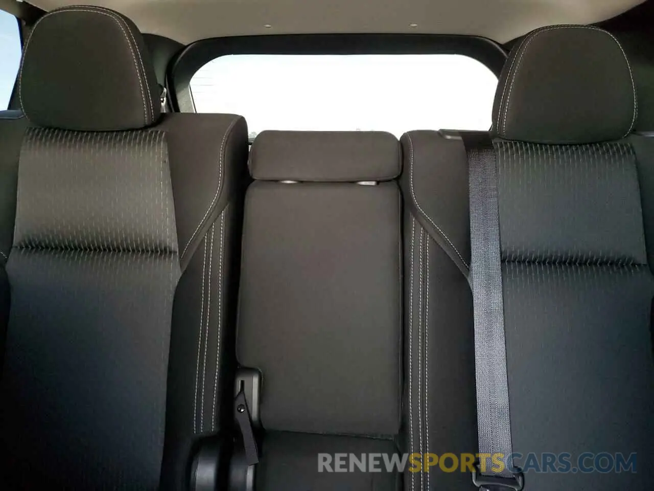 10 Фотография поврежденного автомобиля JA4J3UA84RZ080459 MITSUBISHI OUTLANDER 2024