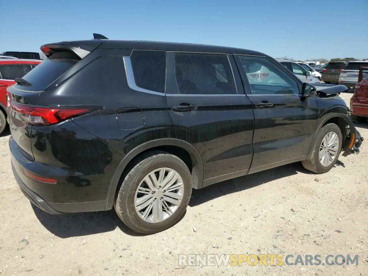 3 Фотография поврежденного автомобиля JA4J3UA87RZ063722 MITSUBISHI OUTLANDER 2024