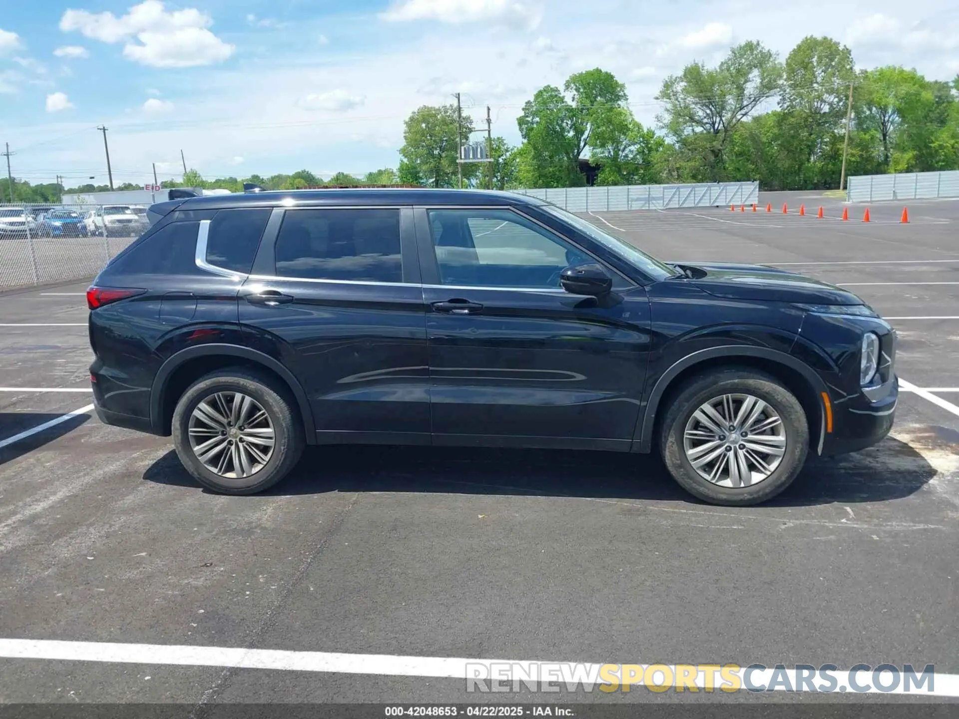12 Photograph of a damaged car JA4J3UA88RZ028235 MITSUBISHI OUTLANDER 2024