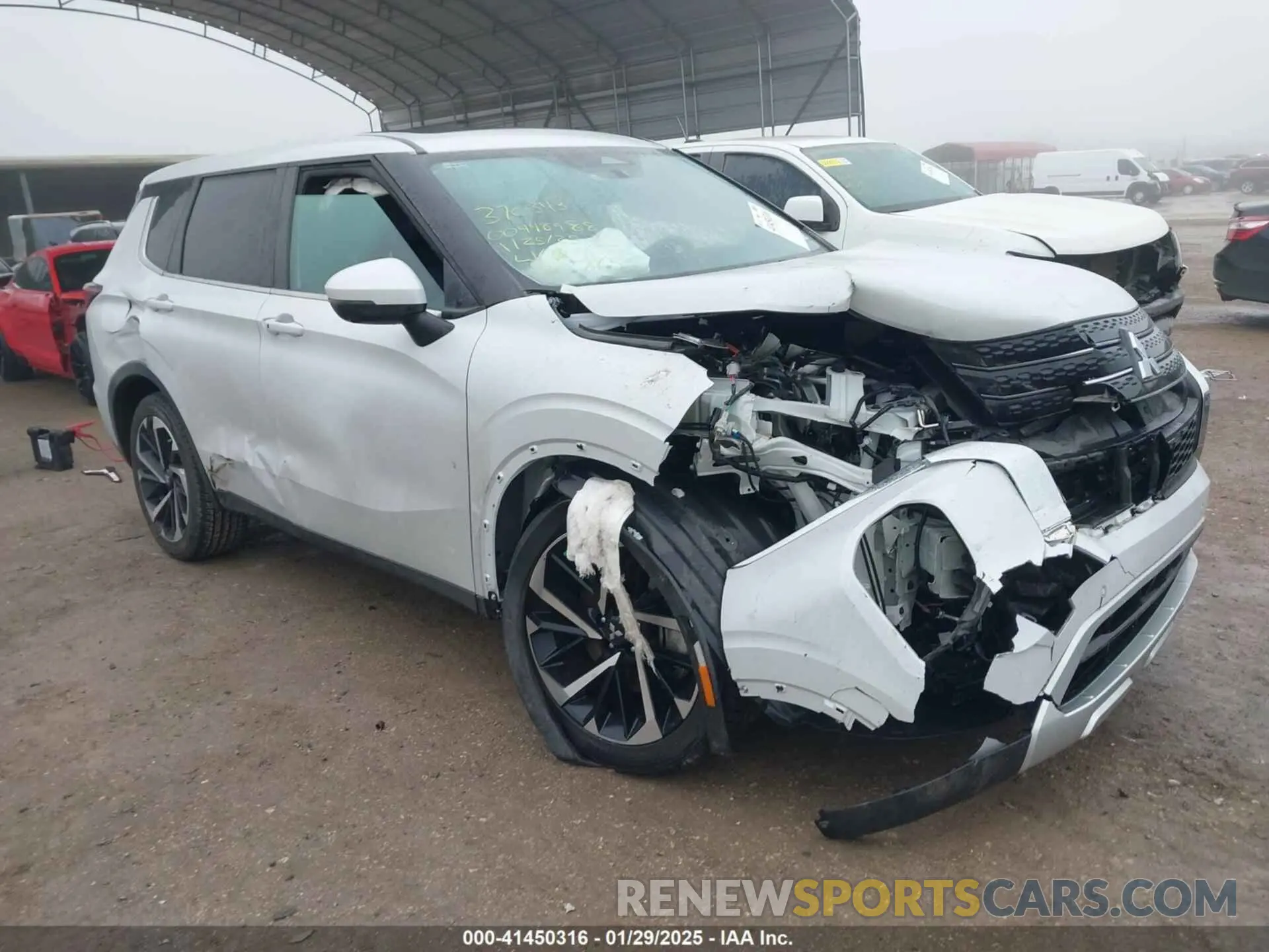 1 Photograph of a damaged car JA4J3VA81RZ007653 MITSUBISHI OUTLANDER 2024