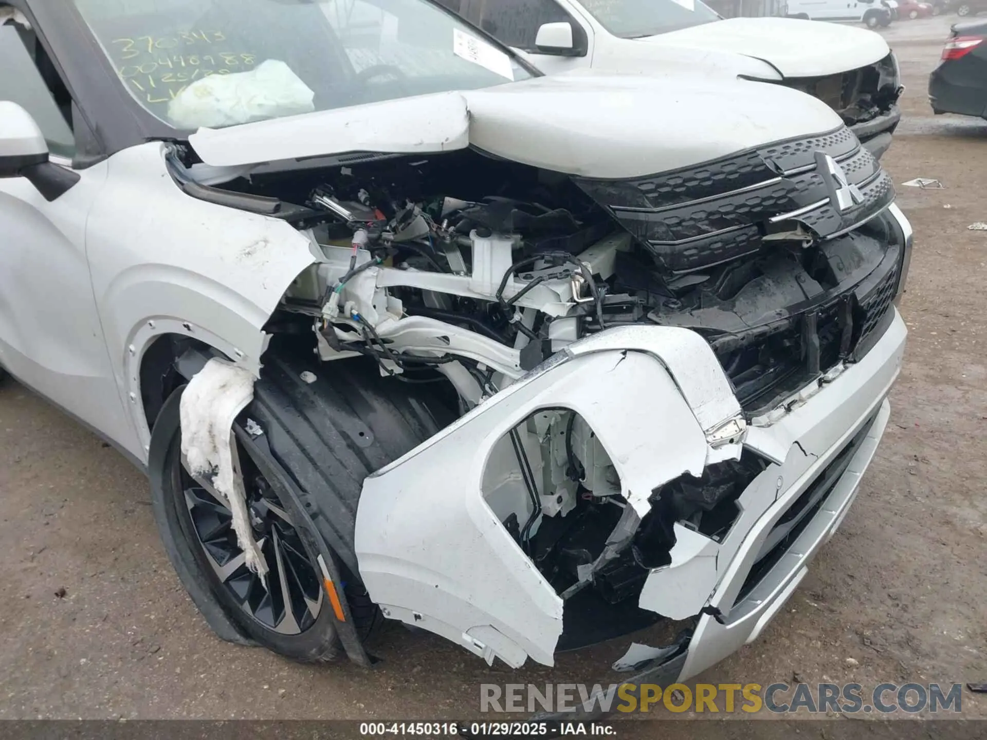 6 Photograph of a damaged car JA4J3VA81RZ007653 MITSUBISHI OUTLANDER 2024