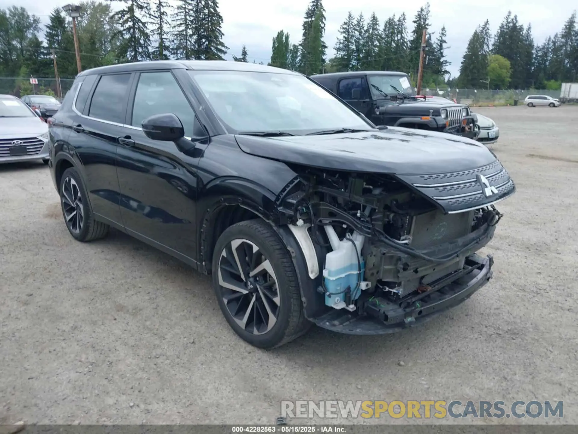 1 Фотография поврежденного автомобиля JA4J3VA81RZ046615 MITSUBISHI OUTLANDER 2024