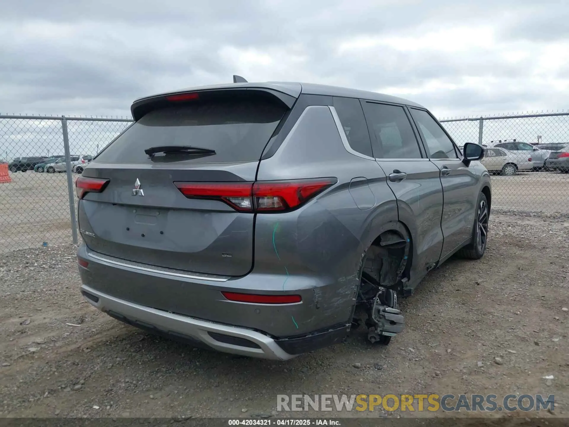 4 Фотография поврежденного автомобиля JA4J3VA82RZ011257 MITSUBISHI OUTLANDER 2024