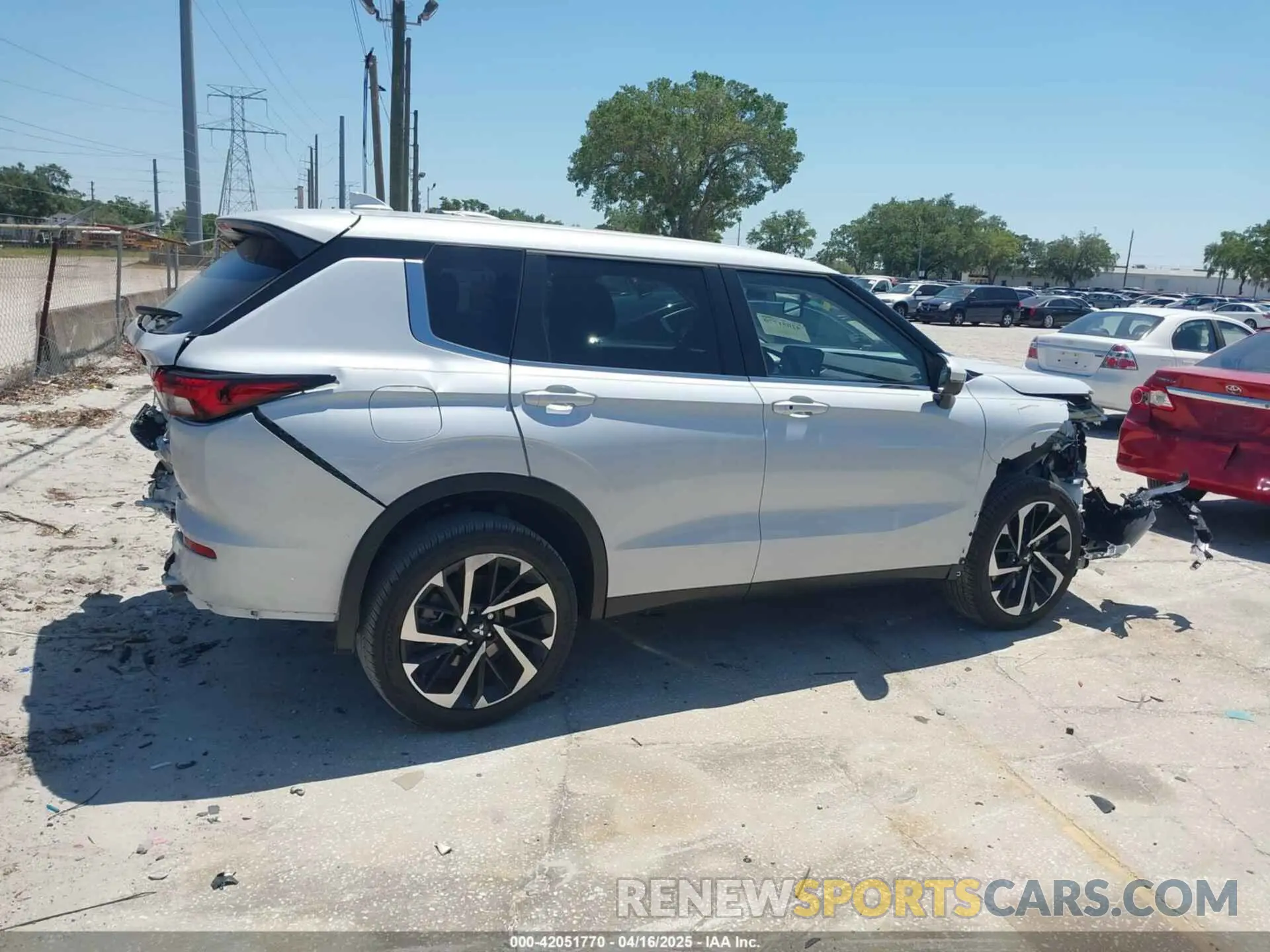 13 Фотография поврежденного автомобиля JA4J3VA82RZ085066 MITSUBISHI OUTLANDER 2024