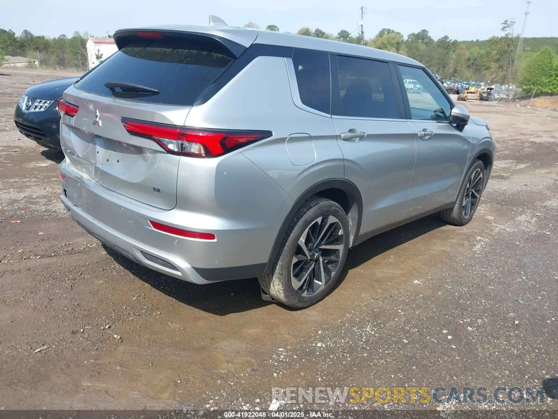 4 Фотография поврежденного автомобиля JA4J3VA85RZ064440 MITSUBISHI OUTLANDER 2024