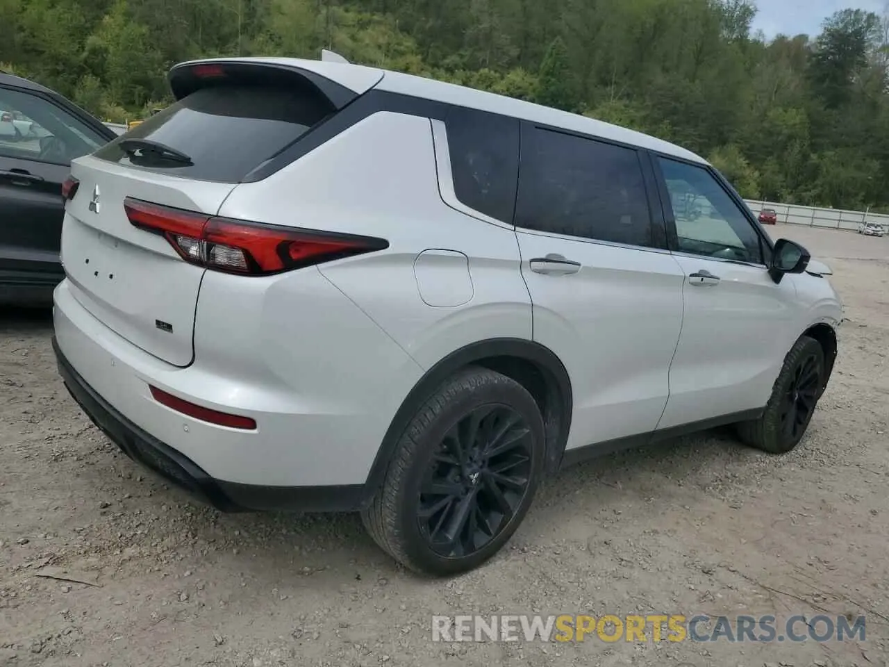 3 Фотография поврежденного автомобиля JA4J3VA87RZ022609 MITSUBISHI OUTLANDER 2024