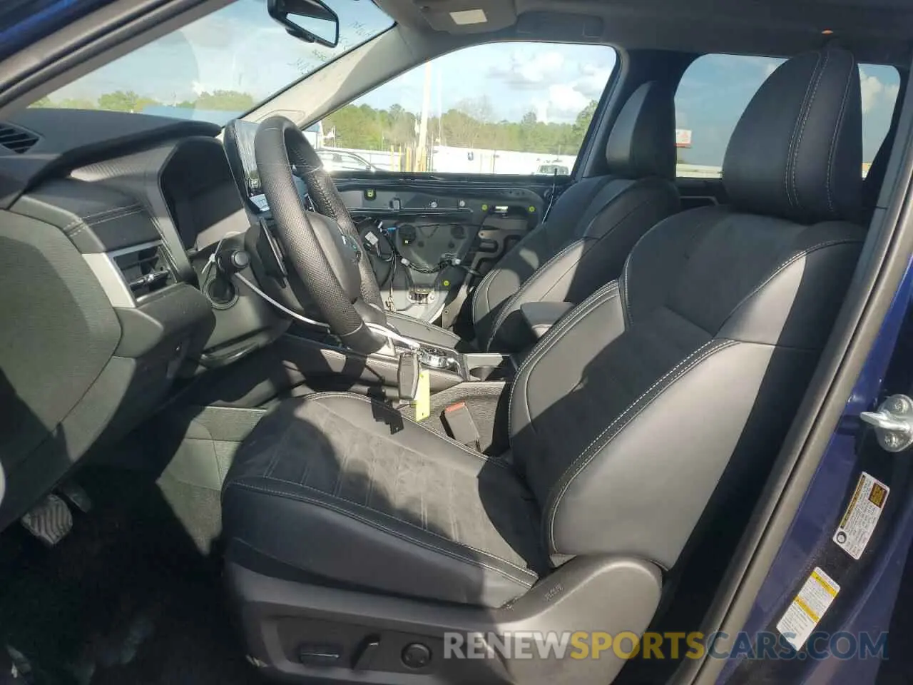 7 Photograph of a damaged car JA4J3VA87RZ067534 MITSUBISHI OUTLANDER 2024