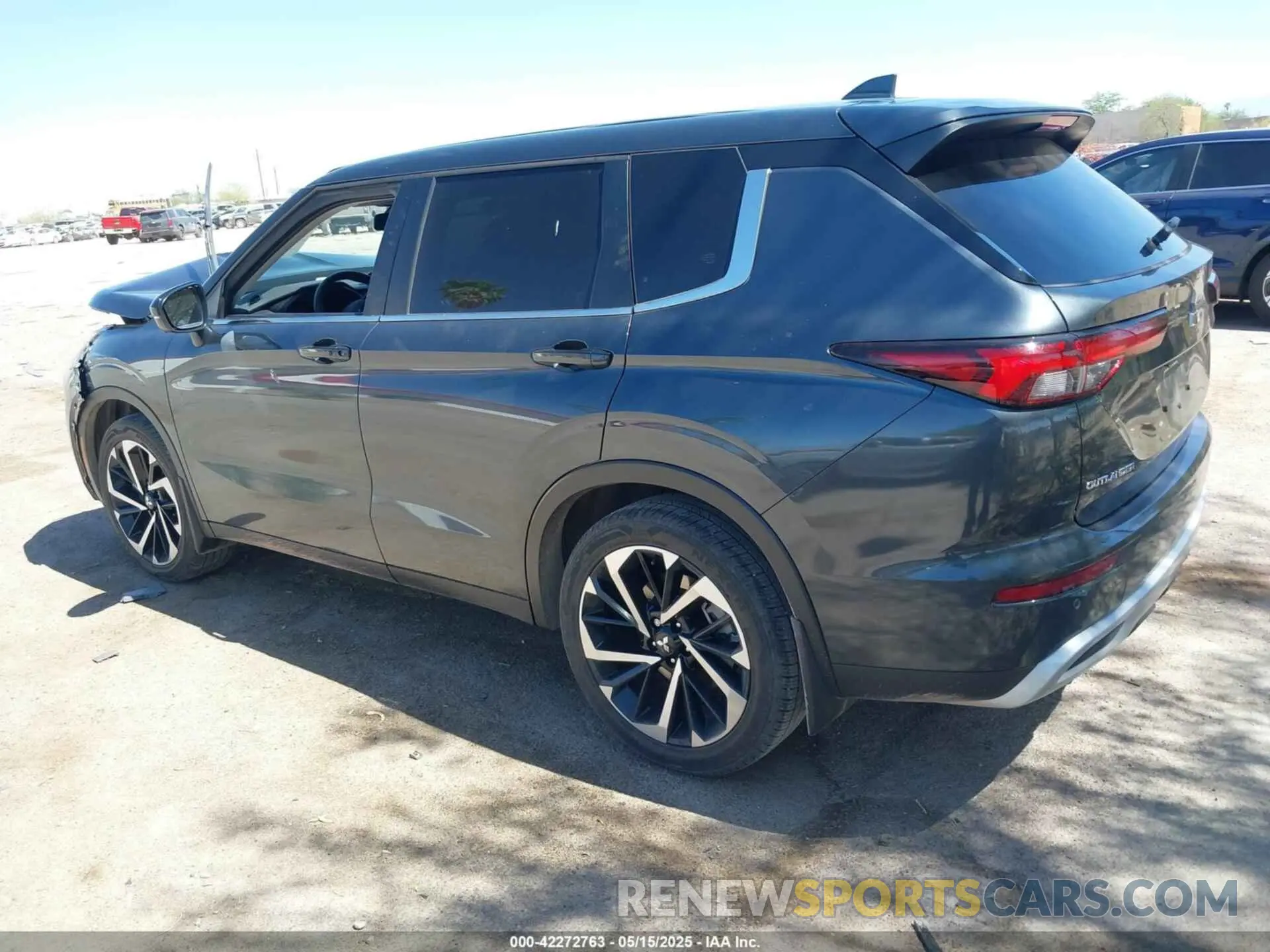 3 Фотография поврежденного автомобиля JA4J3VA88RZ057112 MITSUBISHI OUTLANDER 2024