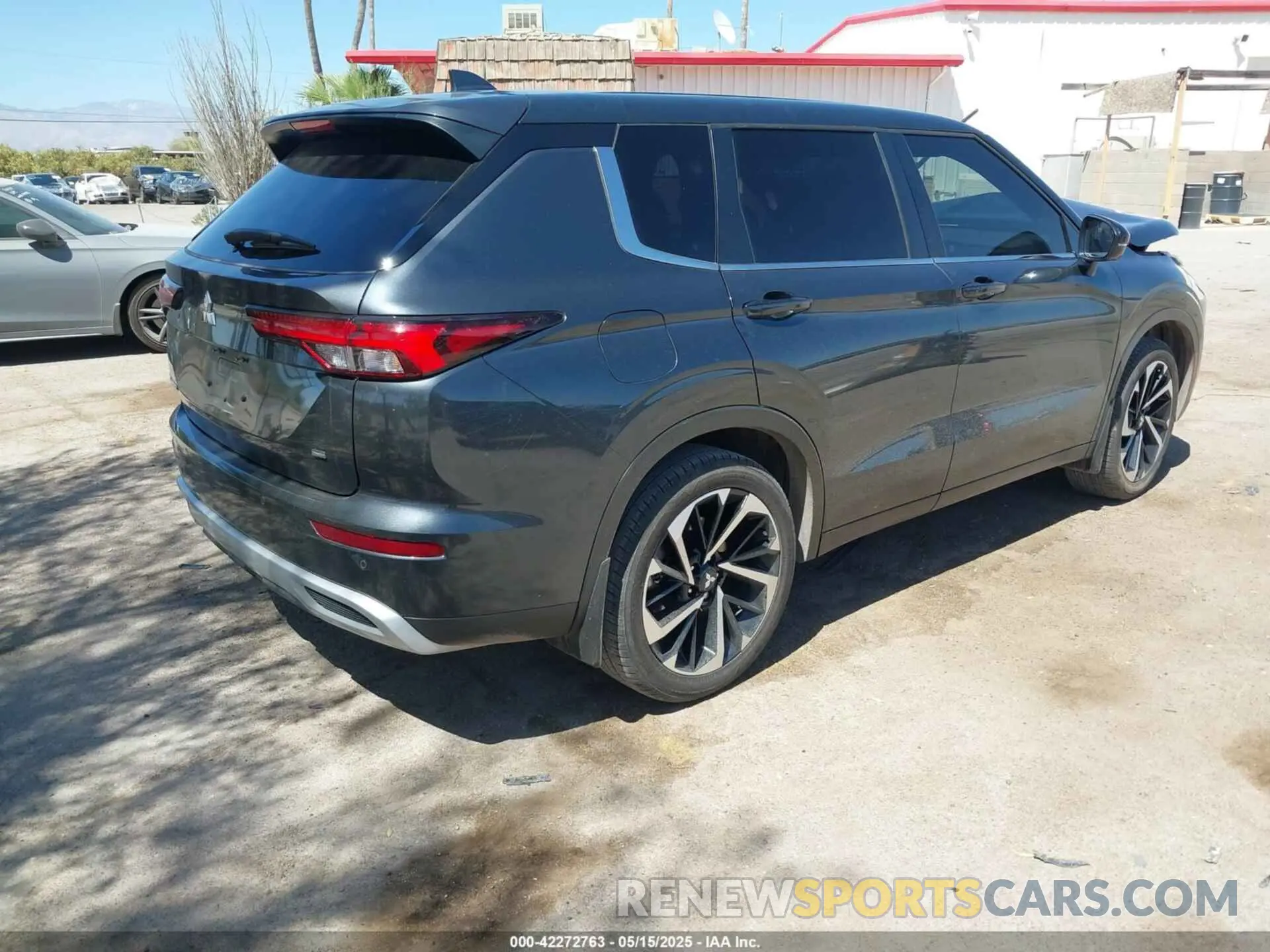 4 Фотография поврежденного автомобиля JA4J3VA88RZ057112 MITSUBISHI OUTLANDER 2024