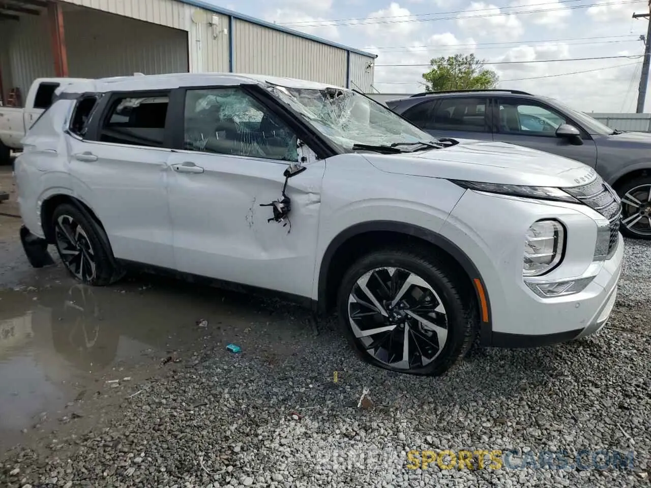 4 Фотография поврежденного автомобиля JA4J3VA88RZ082754 MITSUBISHI OUTLANDER 2024