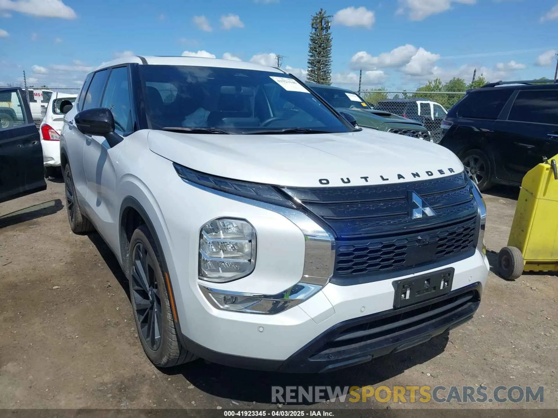 1 Фотография поврежденного автомобиля JA4J3VA89RZ080284 MITSUBISHI OUTLANDER 2024