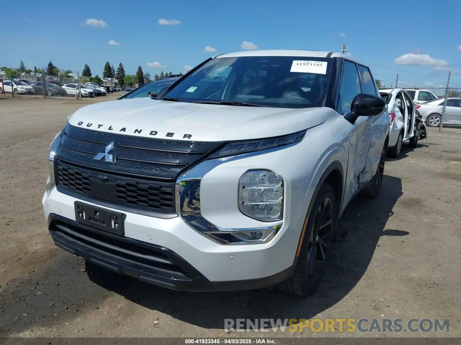 2 Фотография поврежденного автомобиля JA4J3VA89RZ080284 MITSUBISHI OUTLANDER 2024