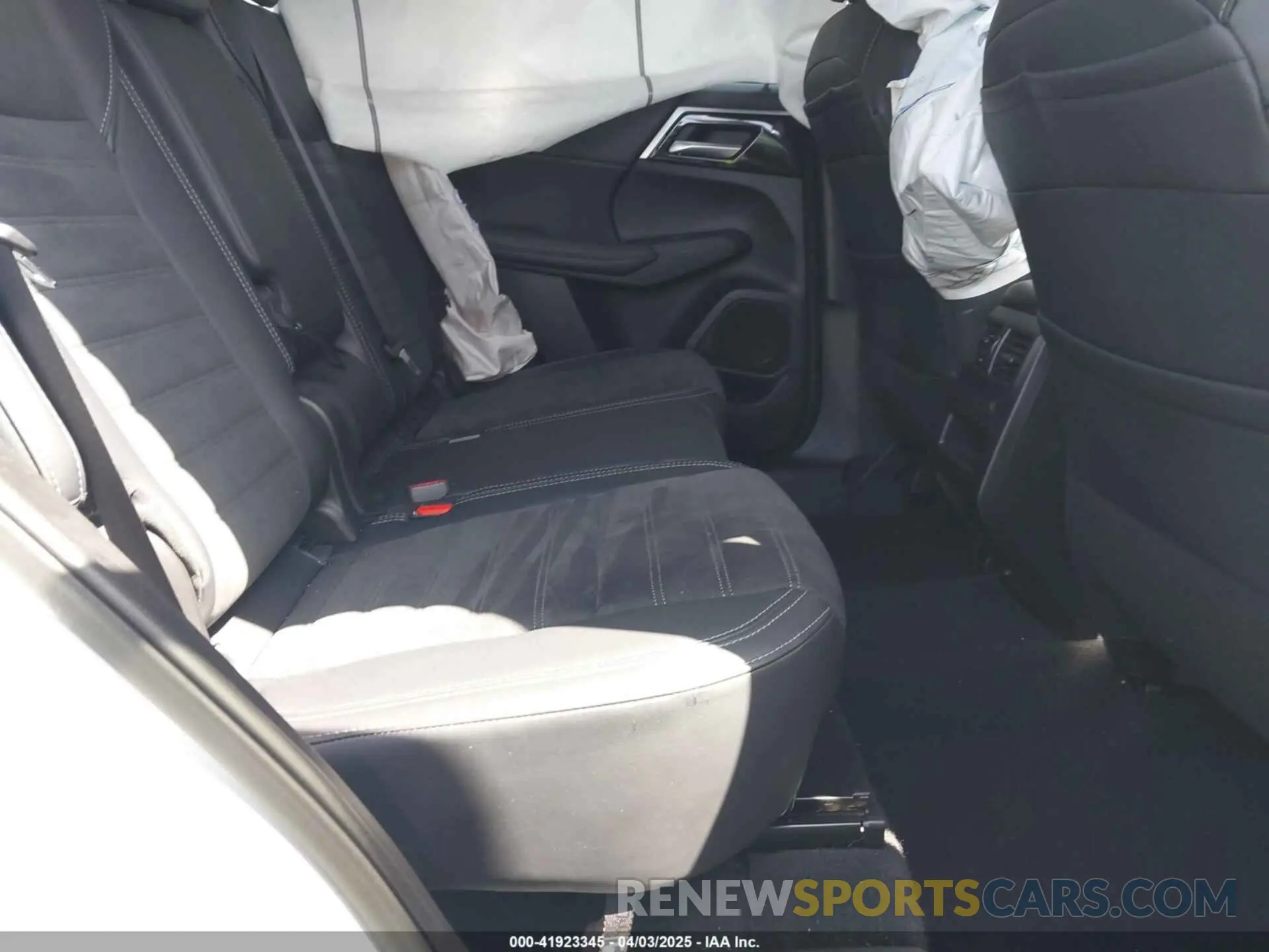 8 Фотография поврежденного автомобиля JA4J3VA89RZ080284 MITSUBISHI OUTLANDER 2024