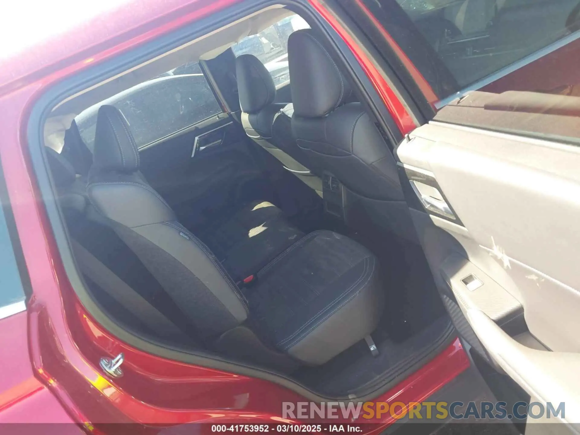 8 Фотография поврежденного автомобиля JA4J3VA8XRZ081086 MITSUBISHI OUTLANDER 2024