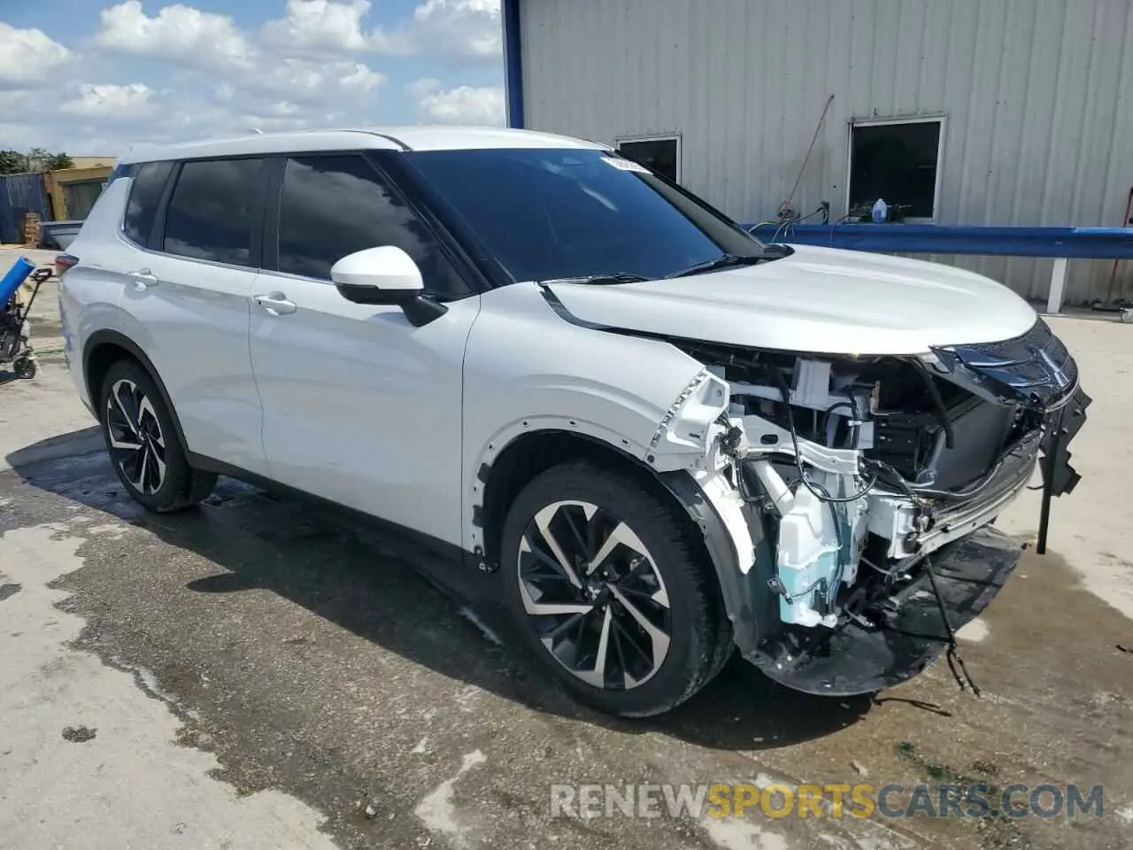 4 Photograph of a damaged car JA4J3VA8XRZ081542 MITSUBISHI OUTLANDER 2024