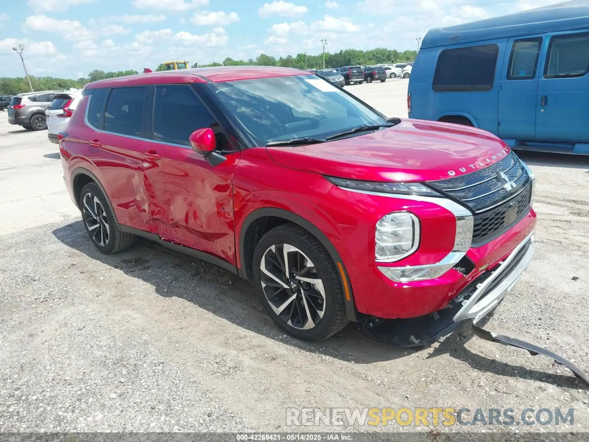 1 Photograph of a damaged car JA4J3VA8XRZ085123 MITSUBISHI OUTLANDER 2024