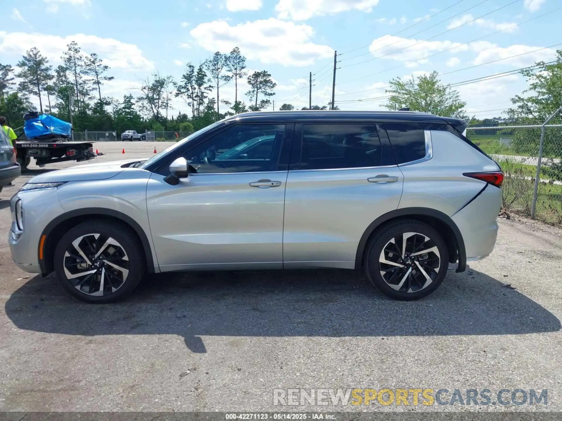 15 Photograph of a damaged car JA4J3WA84RZ002792 MITSUBISHI OUTLANDER 2024