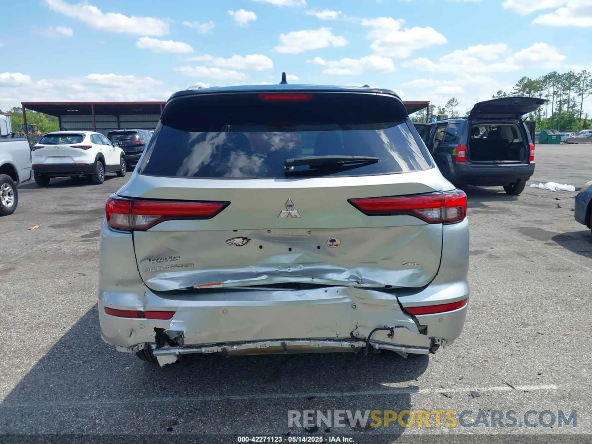 17 Photograph of a damaged car JA4J3WA84RZ002792 MITSUBISHI OUTLANDER 2024