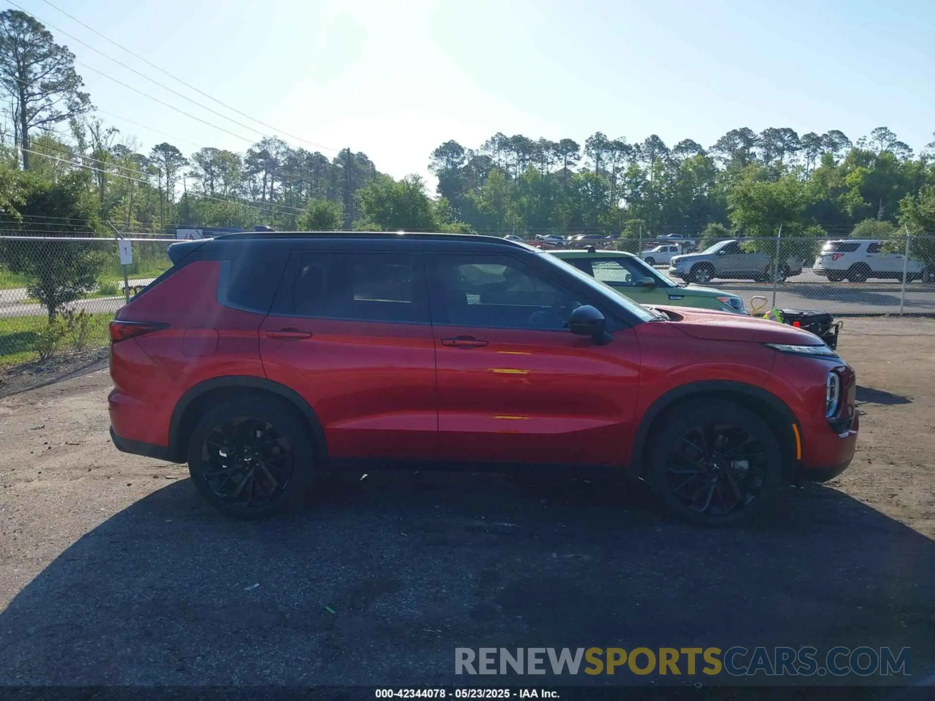 13 Фотография поврежденного автомобиля JA4J3WA85RZ079008 MITSUBISHI OUTLANDER 2024