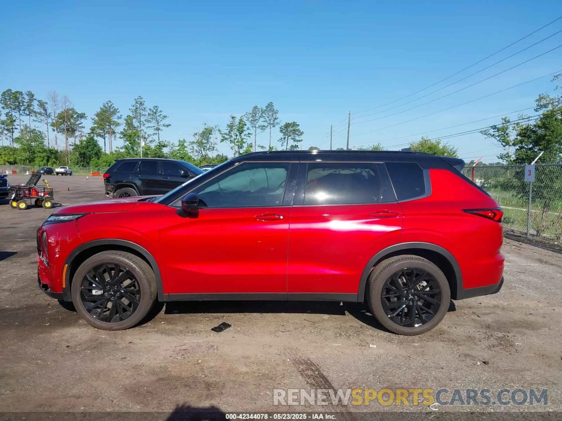 14 Фотография поврежденного автомобиля JA4J3WA85RZ079008 MITSUBISHI OUTLANDER 2024