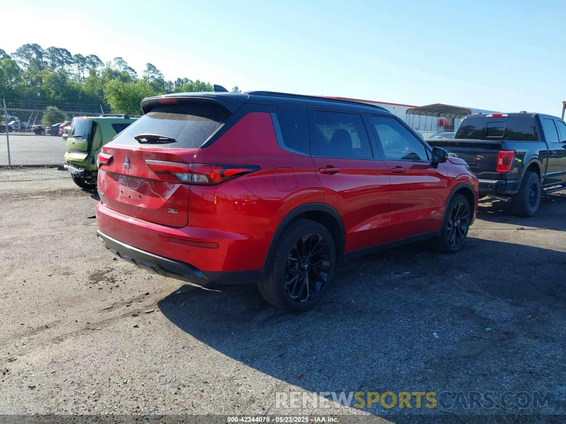 4 Фотография поврежденного автомобиля JA4J3WA85RZ079008 MITSUBISHI OUTLANDER 2024