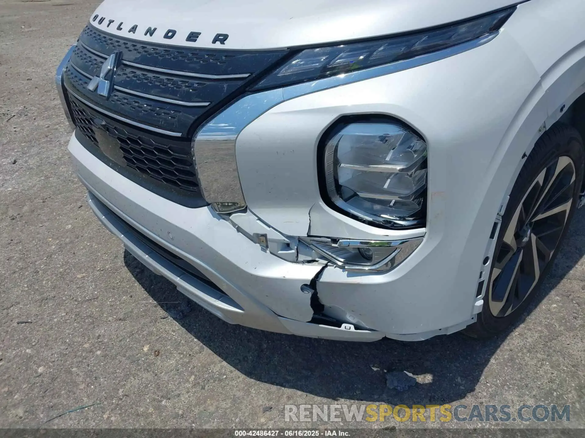 6 Photograph of a damaged car JA4J3WA89RZ056606 MITSUBISHI OUTLANDER 2024