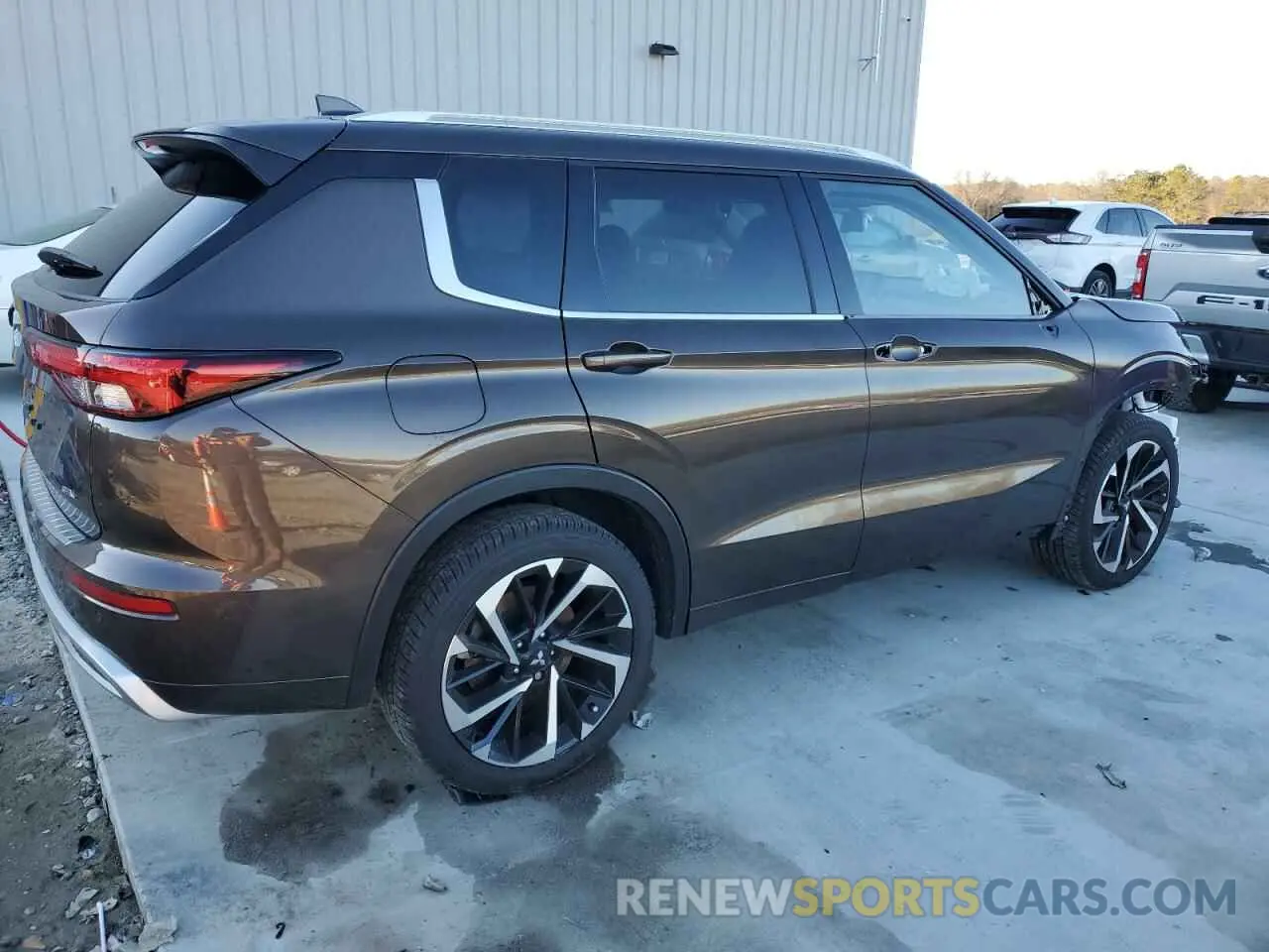 3 Фотография поврежденного автомобиля JA4J3WA8XRZ047106 MITSUBISHI OUTLANDER 2024