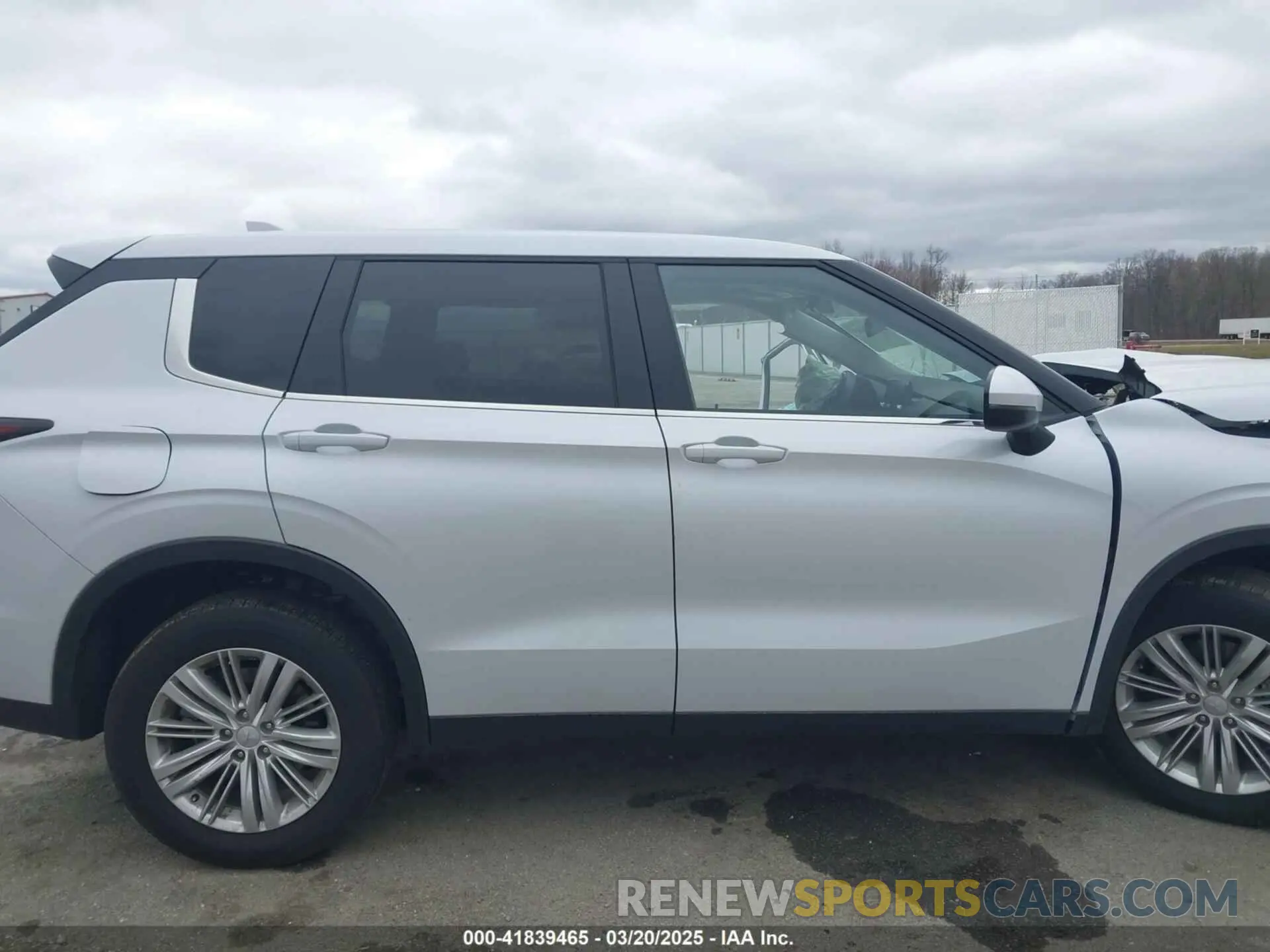 13 Фотография поврежденного автомобиля JA4J4UA80RZ003200 MITSUBISHI OUTLANDER 2024