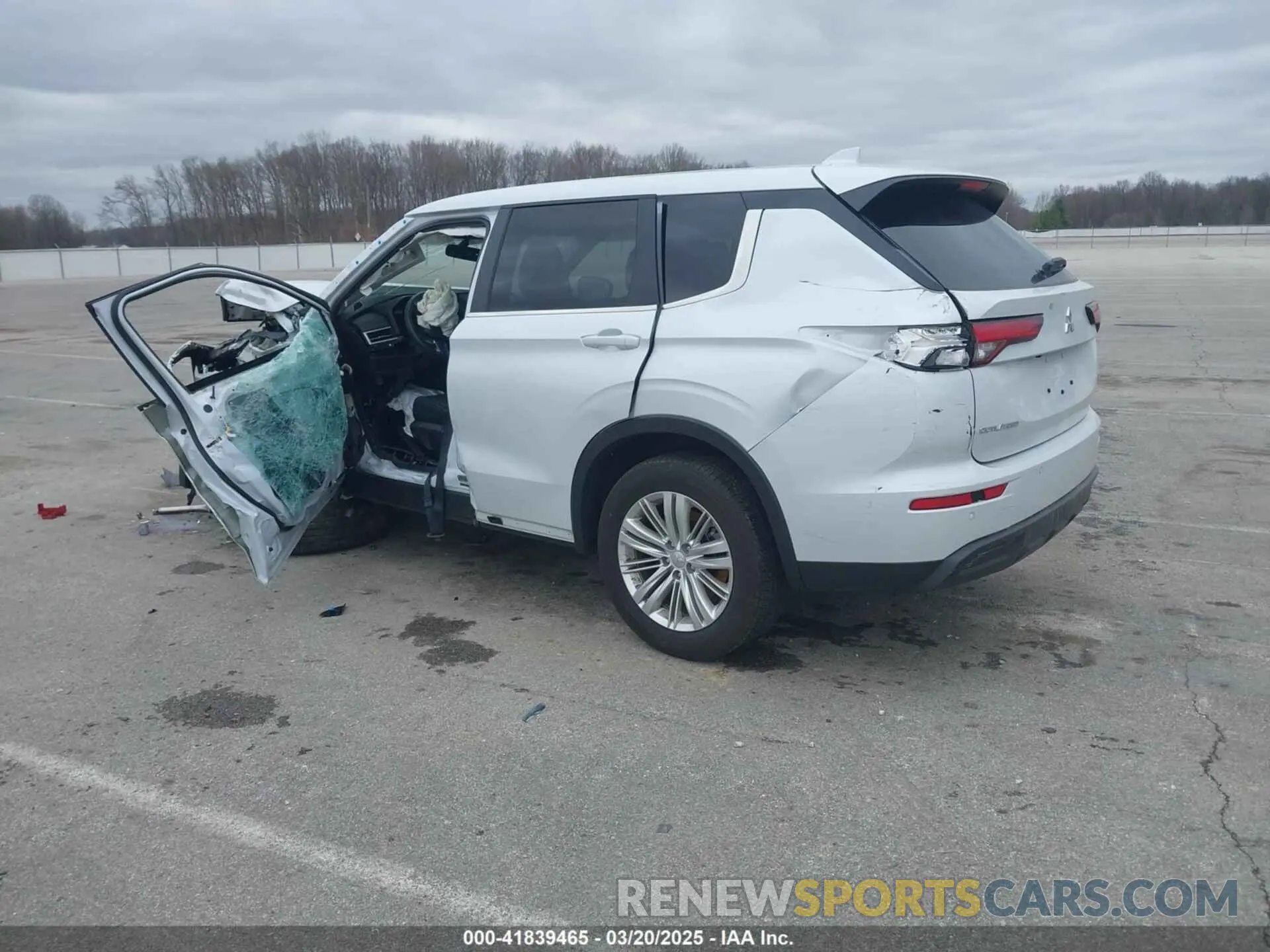 3 Фотография поврежденного автомобиля JA4J4UA80RZ003200 MITSUBISHI OUTLANDER 2024