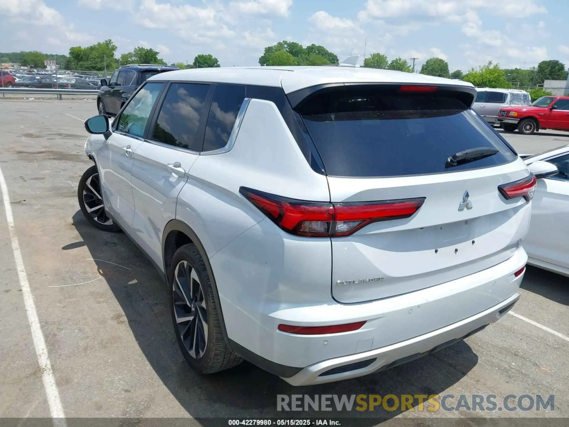3 Photograph of a damaged car JA4J4VA81RZ010209 MITSUBISHI OUTLANDER 2024