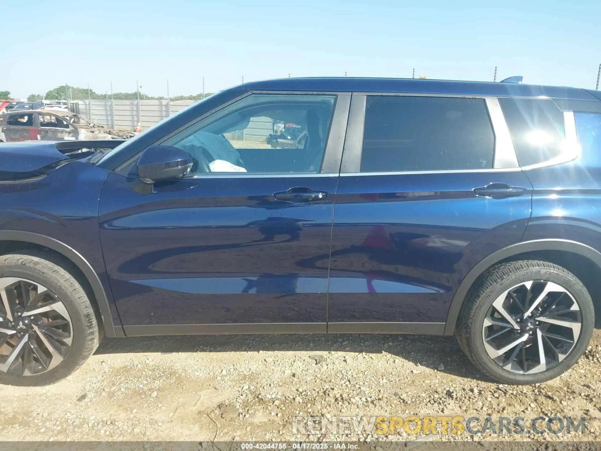 14 Фотография поврежденного автомобиля JA4J4VA81RZ036311 MITSUBISHI OUTLANDER 2024