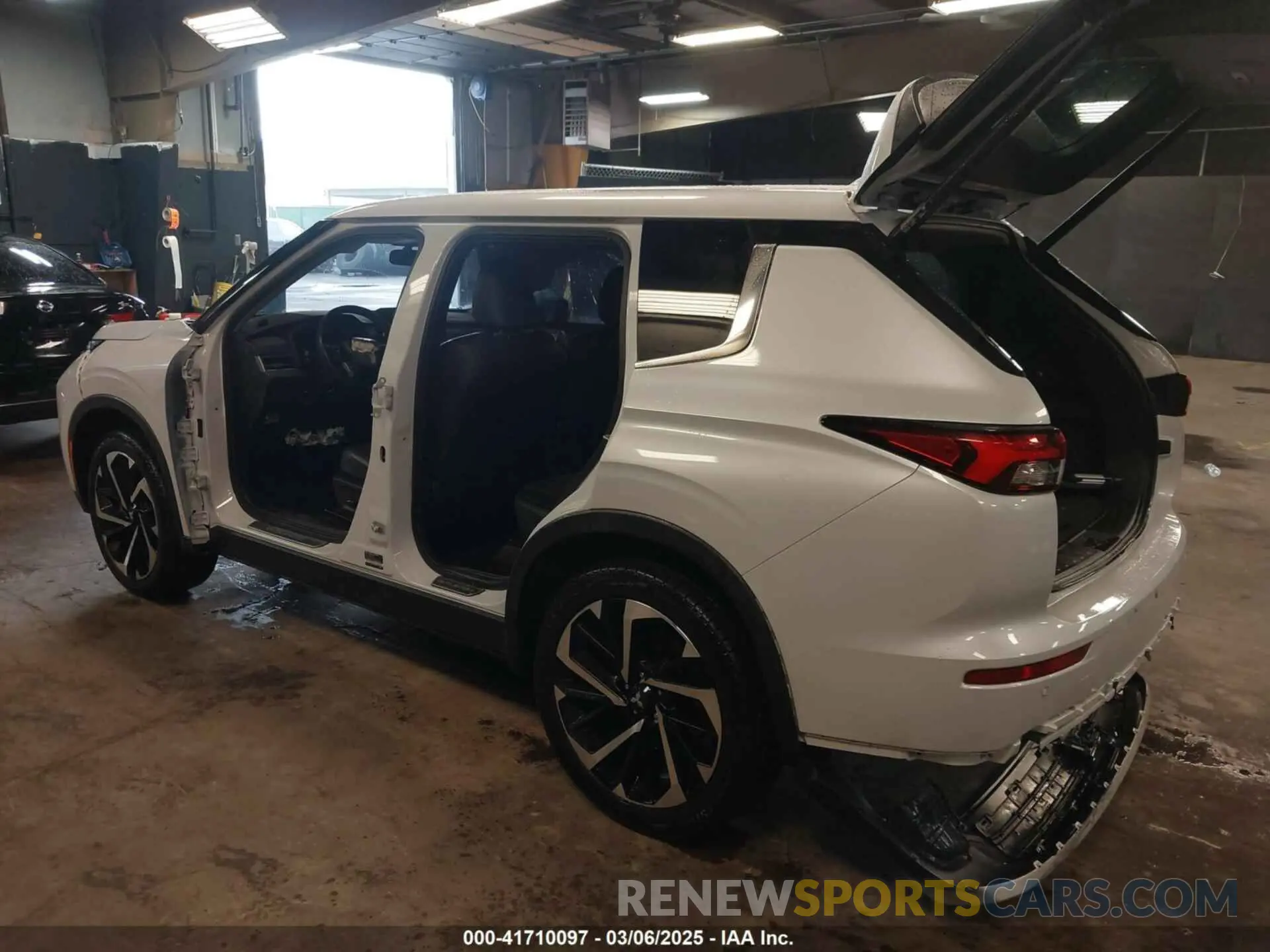 3 Photograph of a damaged car JA4J4VA81RZ040553 MITSUBISHI OUTLANDER 2024