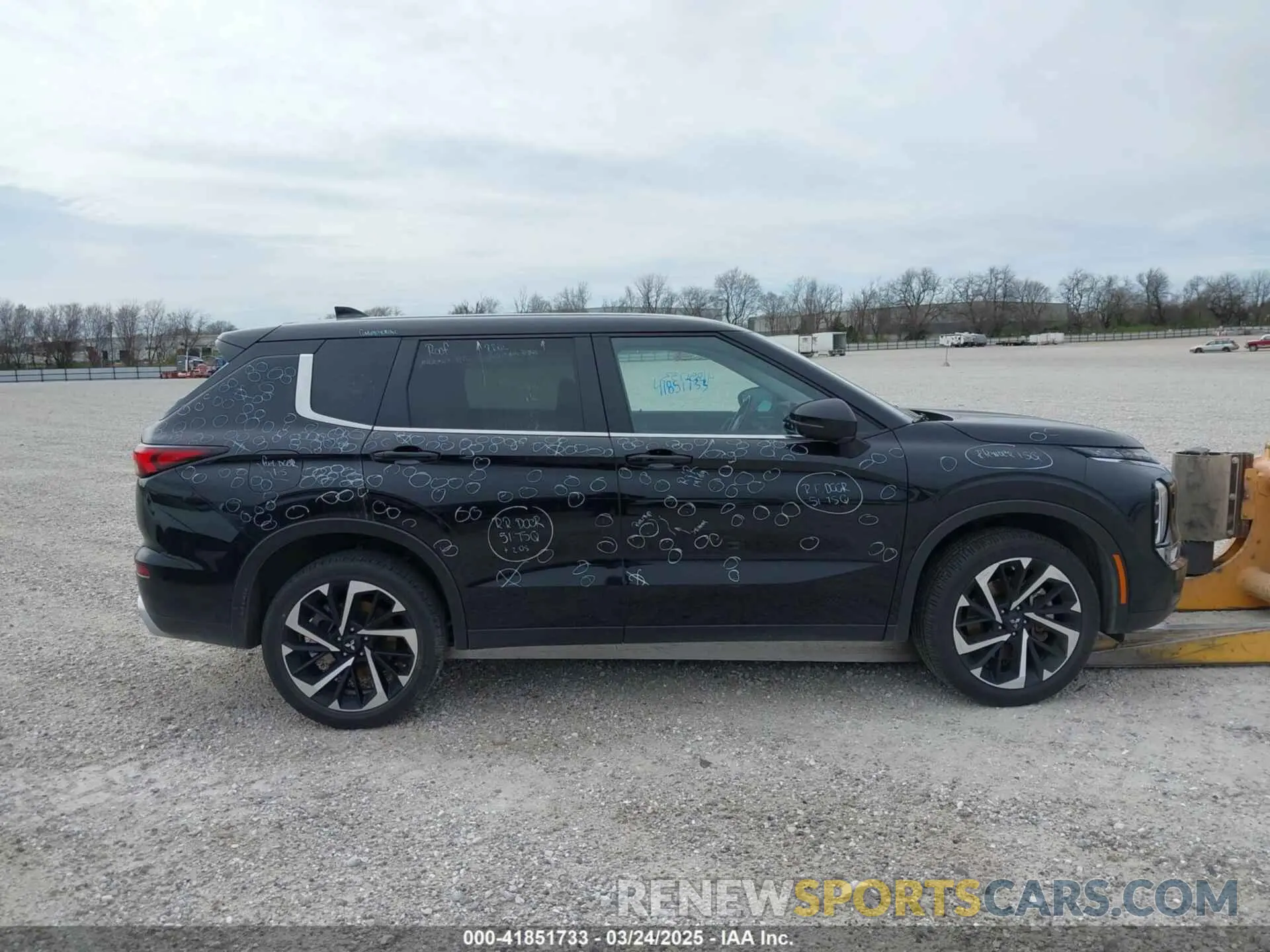 13 Фотография поврежденного автомобиля JA4J4VA82RZ013815 MITSUBISHI OUTLANDER 2024
