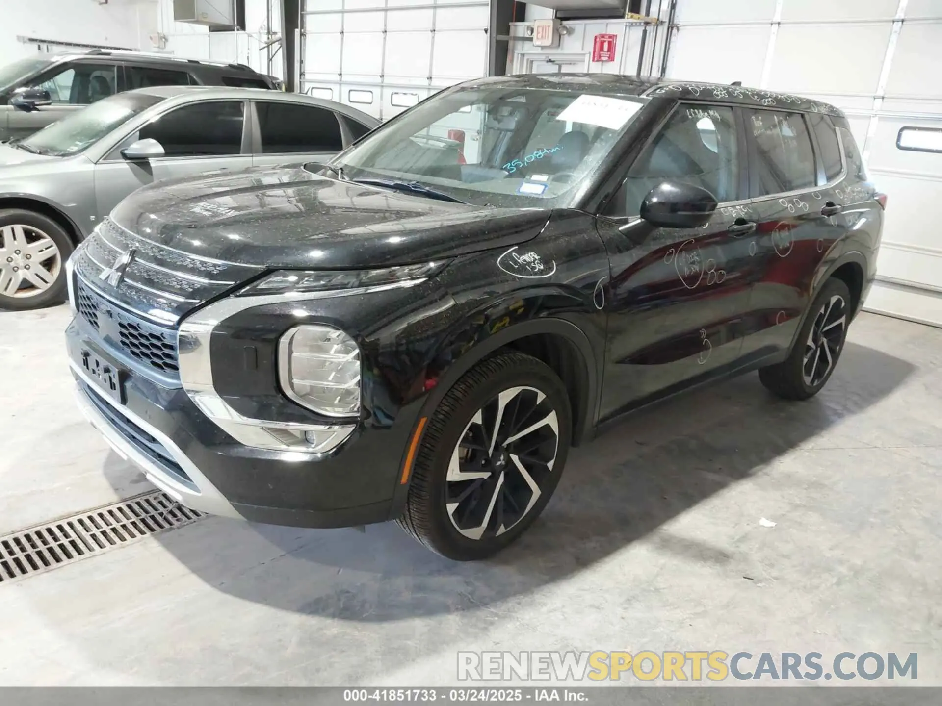 2 Фотография поврежденного автомобиля JA4J4VA82RZ013815 MITSUBISHI OUTLANDER 2024